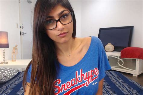 269 Mia Khalifa Photos & High Res Pictures